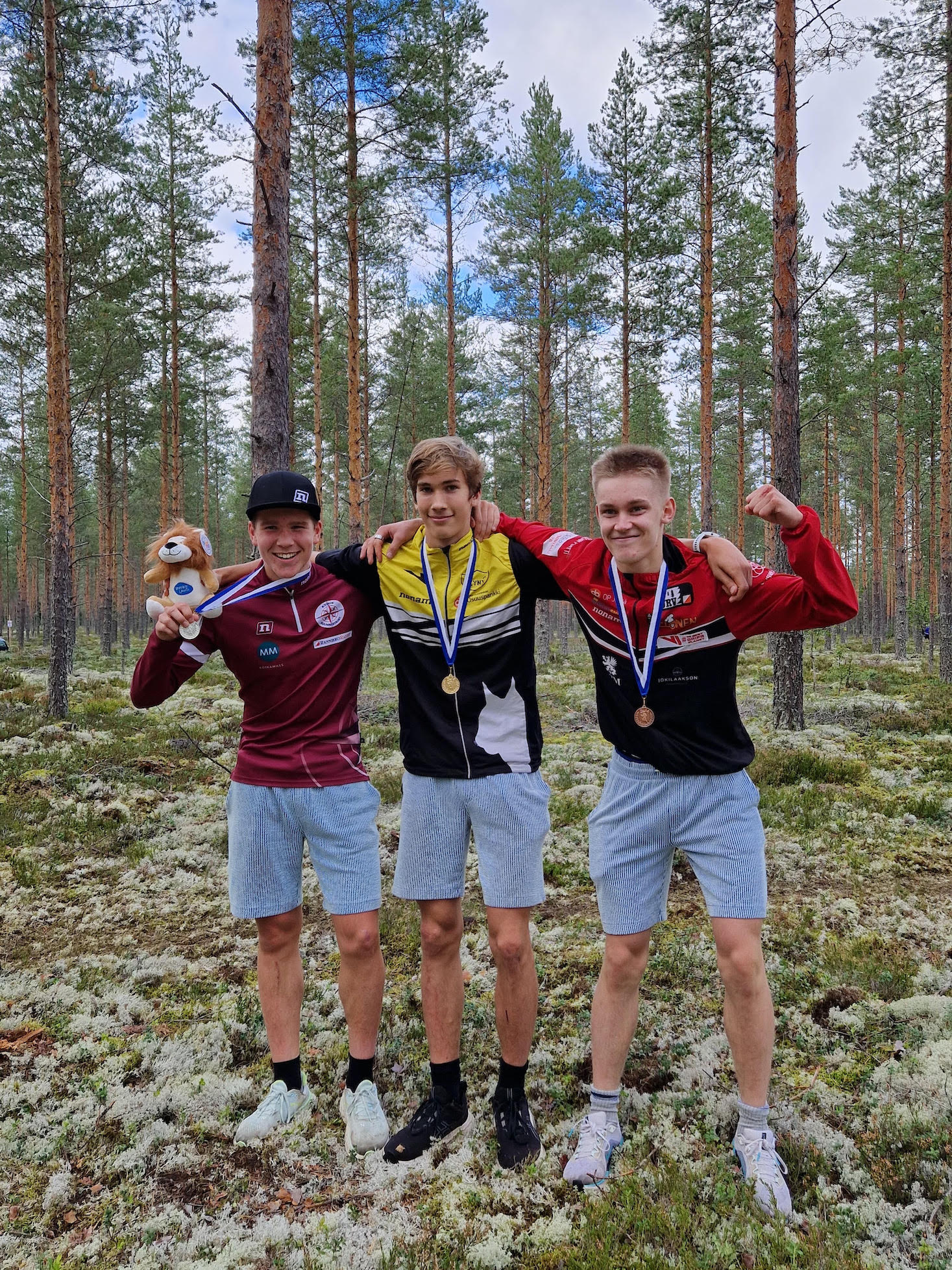 Rasmus SM-hopealle pitkillä matkoilla